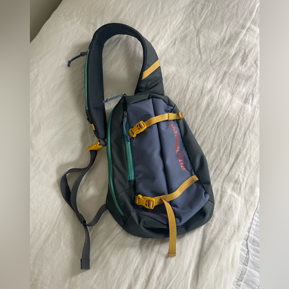 Patagonia atom sling bag 8L